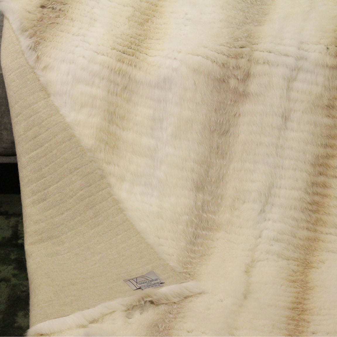 Palomino-frostfox-splitttechnik-wolle145-140x200-detail Fuchsdecke Palomino Frost Fuchs "Split Technik"