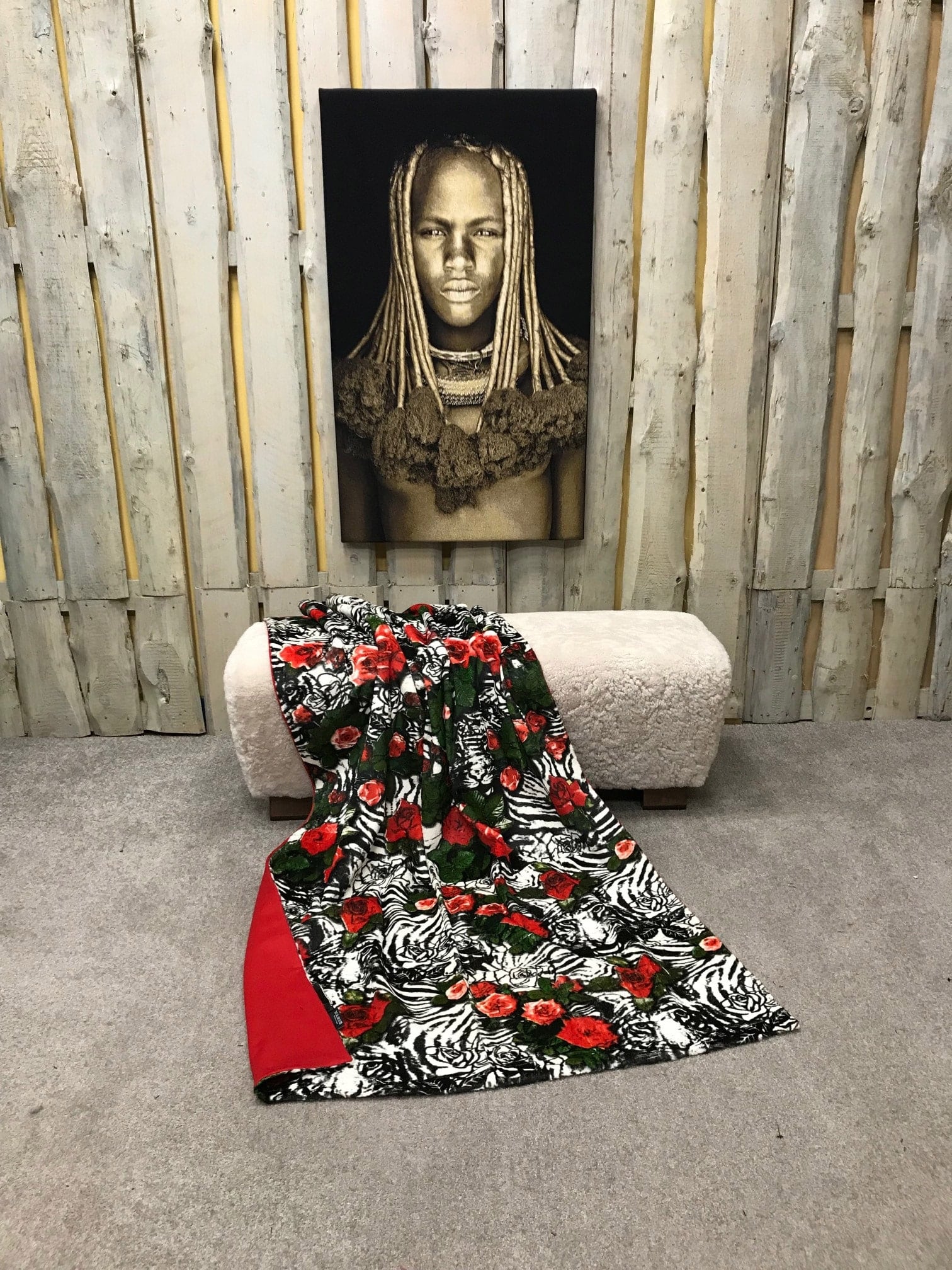 Samtkanin Decke Rosenprint