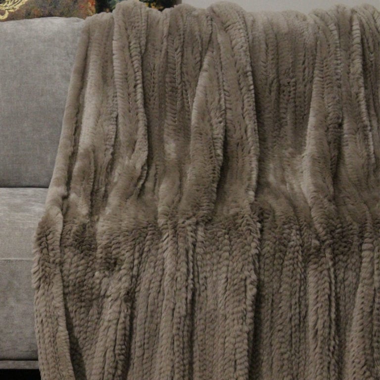 Rexkanin-gestrickt-taupe-140x200-detail