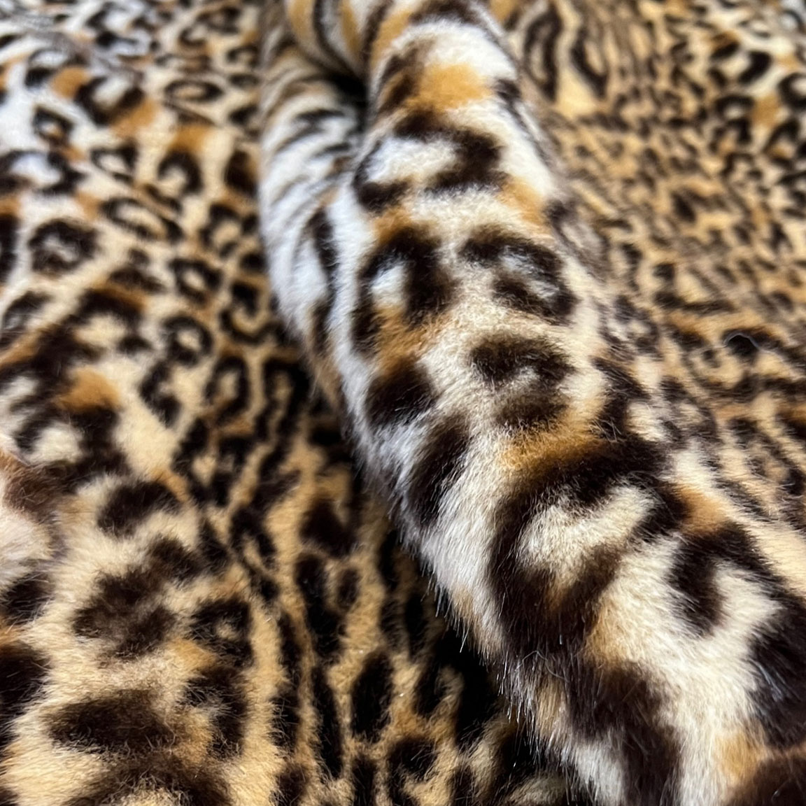 Webpelzdecke_Leo_211_2